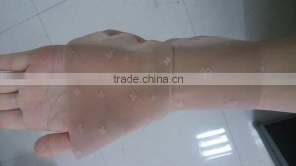 invisible women skin color socks