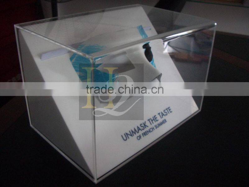 2016 New design custom white acrylic display box with mask display stand