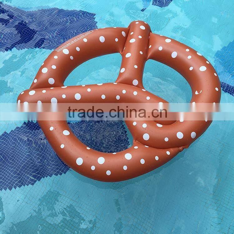 factory sale high quality 3 person vinyl inflatable pretzel pool float swim ring float