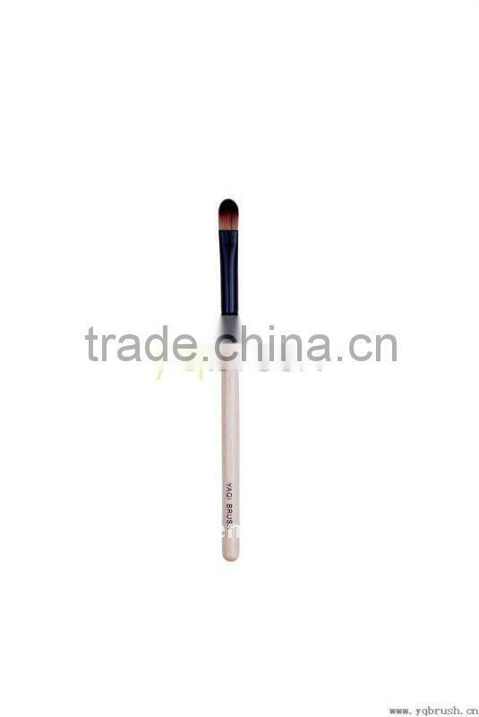 Shader makeup concealer brush