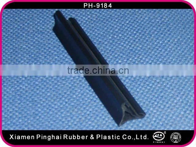 Windshield wiper blade jacket