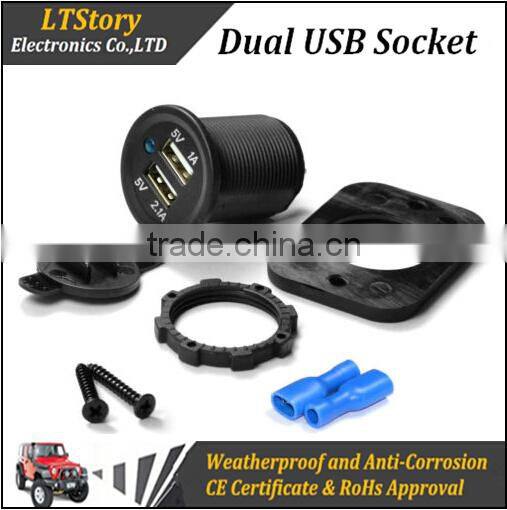 Dual USB Car Cigarette Lighter Socket Splitter Charger