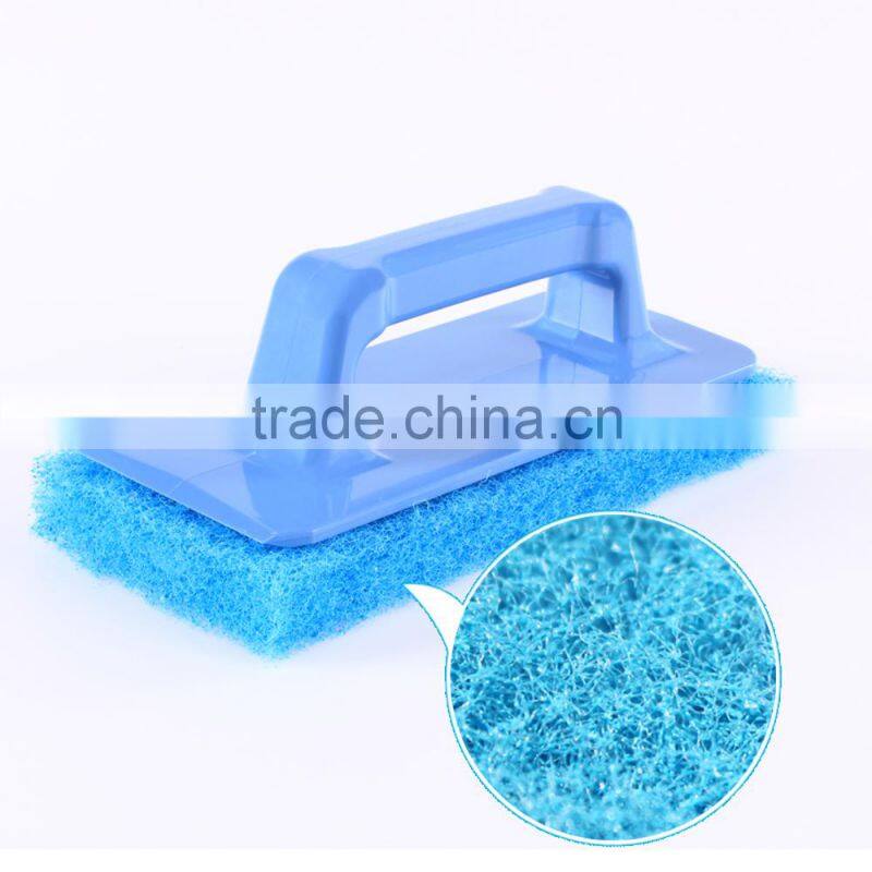 Ergonomic handle cleaning scouring scrubber pad holder