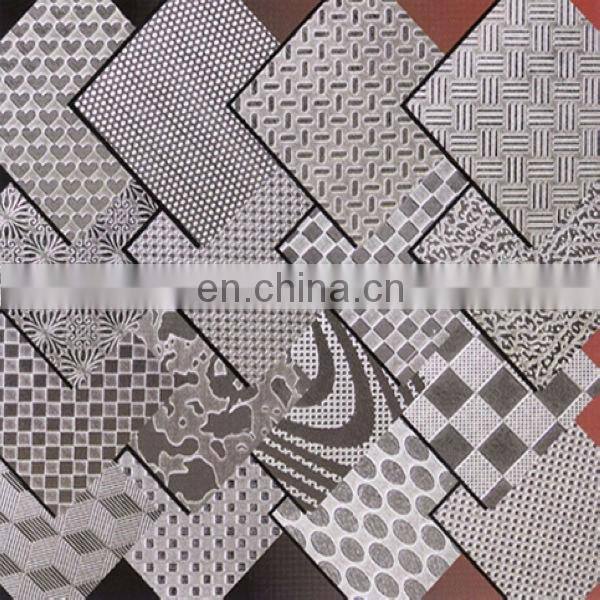 Stainless steel embossed steel sheet