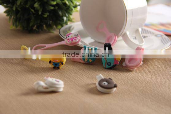 newest fashion cute carton design silicone cord winder