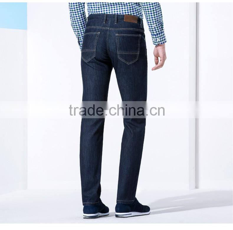 Men wash straight leisure jeans waist trousers in the classic men jeans