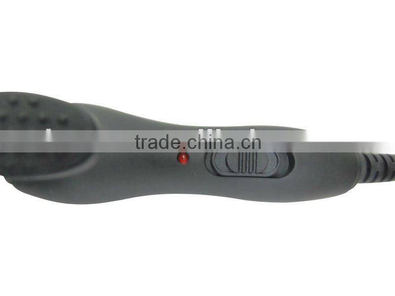 Triple Barrel Ceramic Digital Curling Iron