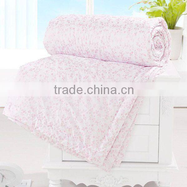 Wholesale hotel white plain duck feather down quilt china printed softextile quilt fabric