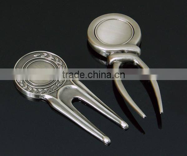 Golf divot repair tool/golf pitch fork