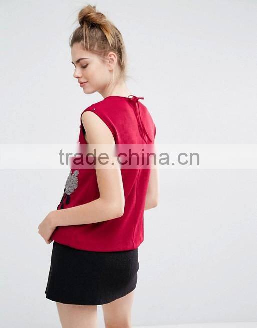 Guangzhou Factory price Fashion Embroidery Designs Ladies Tops Custom