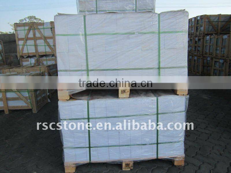 peach red G687 granite countertop