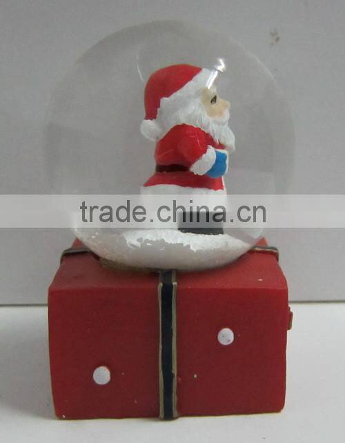 Small snow globe with resin base