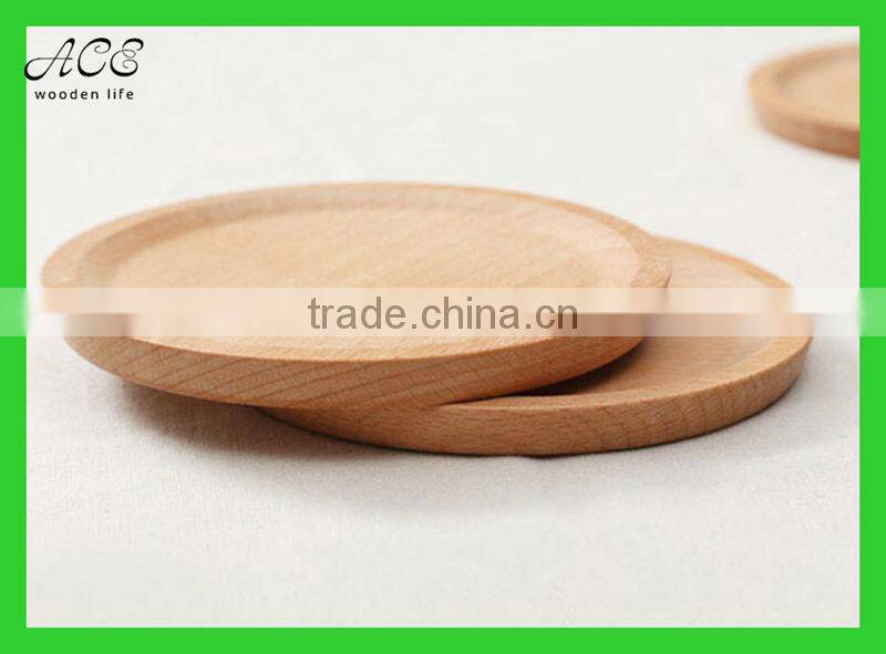 Round beech wood serving tray