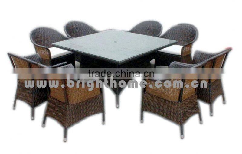 Top Dining Table with Rattan Chair
