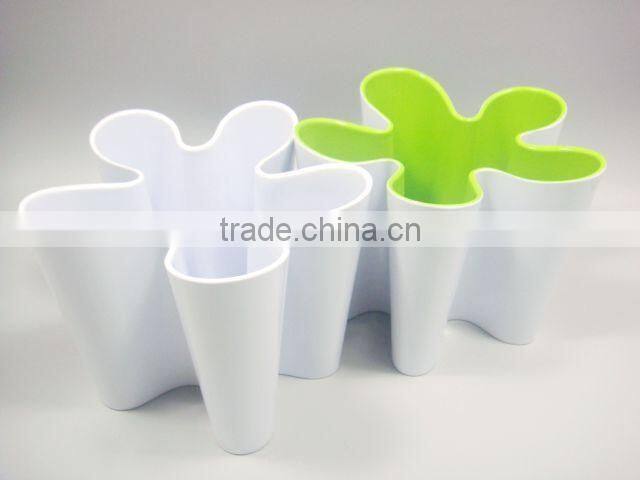 Two Tone Flower Shaped Melamine Colander Utensils