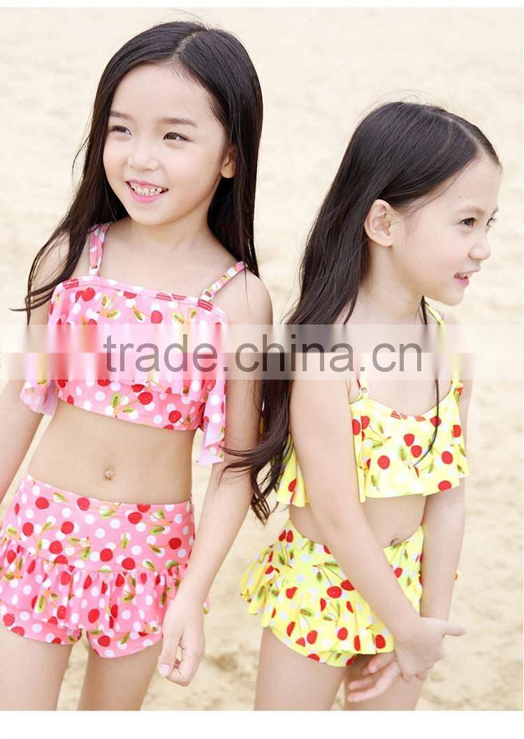2016 new children's girls swimsuit split swimwear children cute cherry bikini