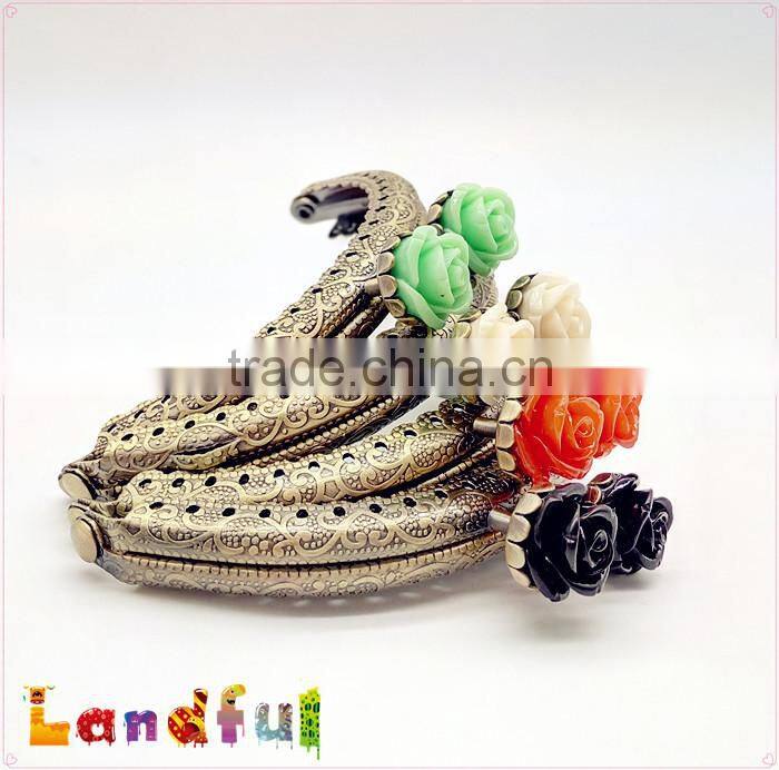 8.5cm Rose Flower Antique Bronze Embossed Sewing Handbag Kiss Lock Frame