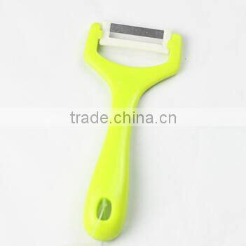 Pretty durable vegetable peeler with ABS handle
