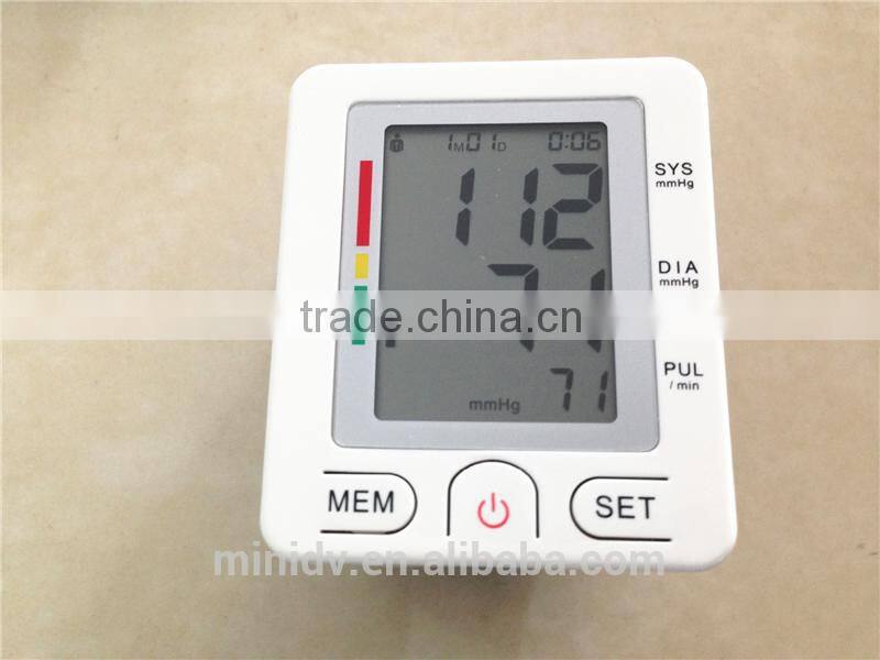 Android IOS APP Smartphone Control Automatic Inflating Wrist Watch Bluetooth Blood Pressure Monitor with Testing Heart Beat Rate