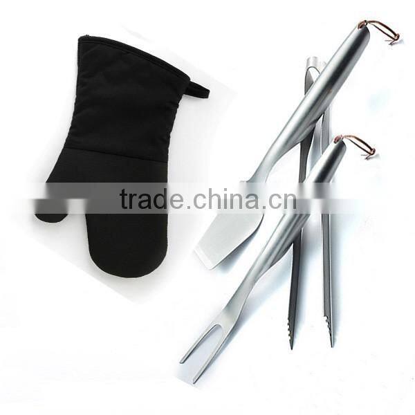 Good quality and factory price rustless Pack of 3 Stainless Steel BBQ Set with silicone glove