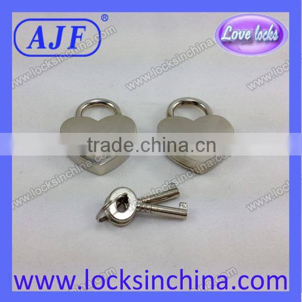 A01-001HW EN73 heart lock very popular valentine's gift or use for crystal pendant