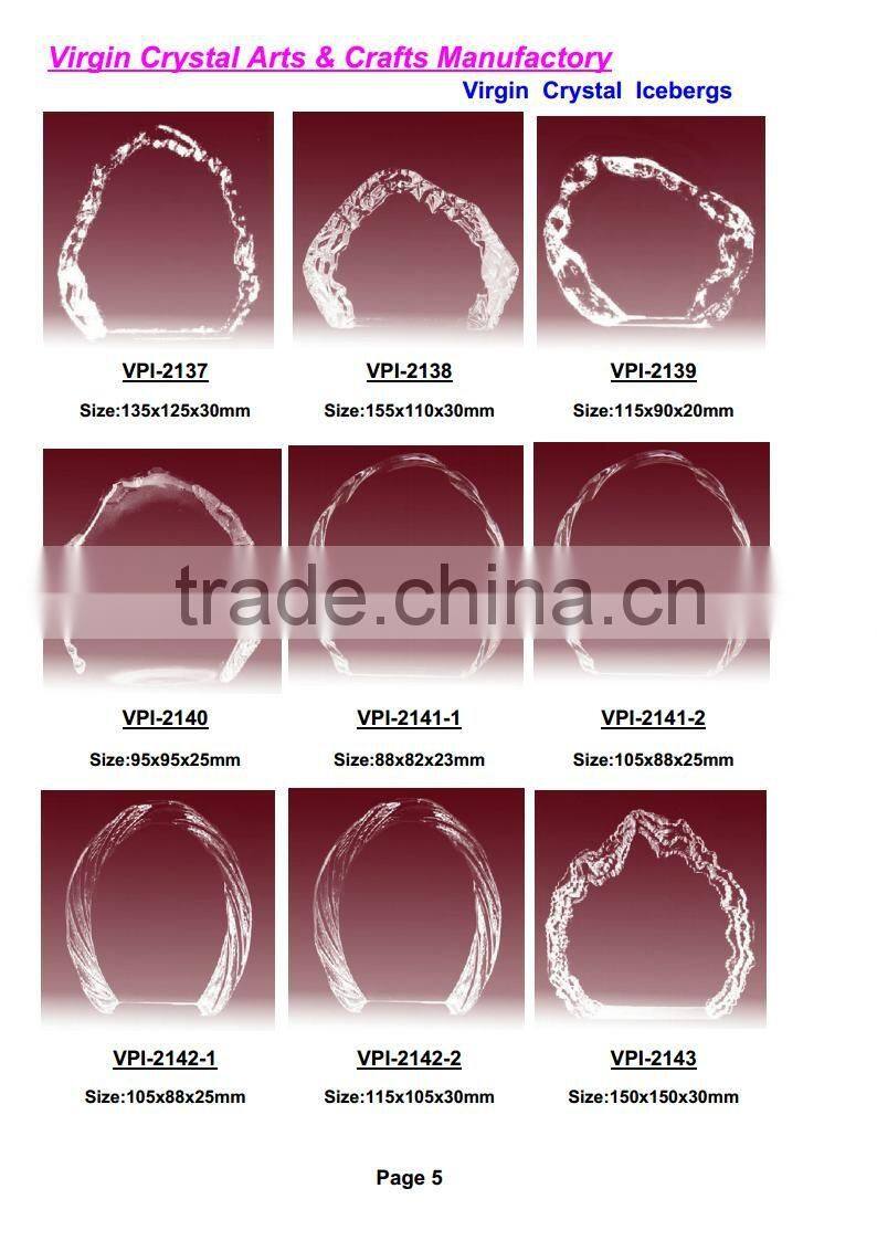 Custom crystal iceberg award with black base as promotion gift