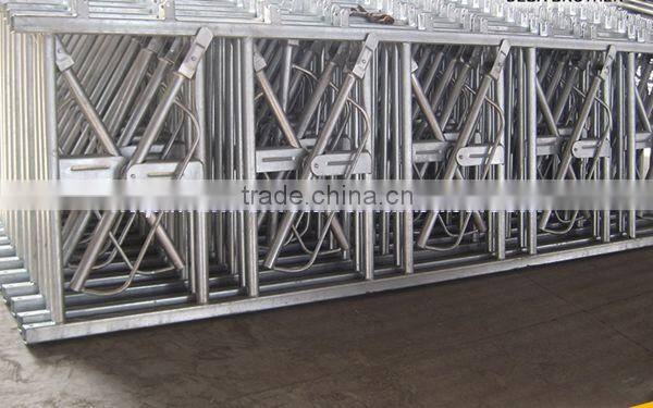 Wholesale Hot Sale Factory price cow farm safe lock;headlocks