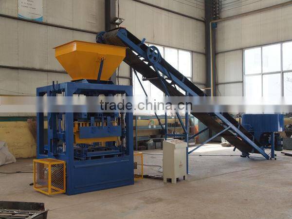 Hot selling semi automatic concrete brick machine qtj4-26c