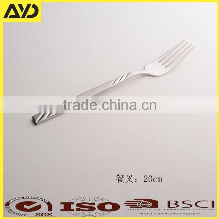 Cutlery Set Comprising 6 knives, 6 forks, 6 dessert spoons, 6 teaspoons