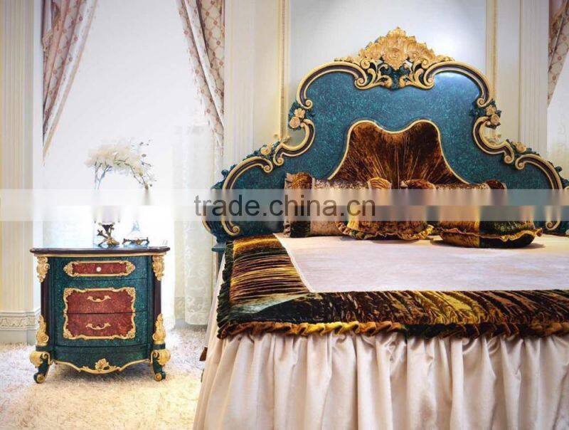 Latest Peacock Green King's Bedroom Set Furniture/ Luxury Double Bed Design Antique Bedroom Furniture With Wooden Hand Carving