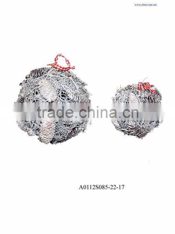 christmas tree decoration with pinecone