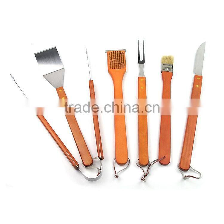 3 in 1 bbq cleaning brush with metal scraper for outdoor grill