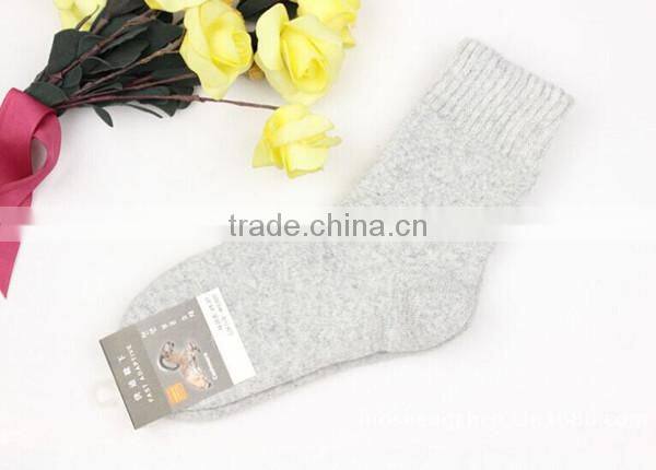 40 pcs/lot hot sale solid cotton and polyester mixed China made solid comfortable men thick socks