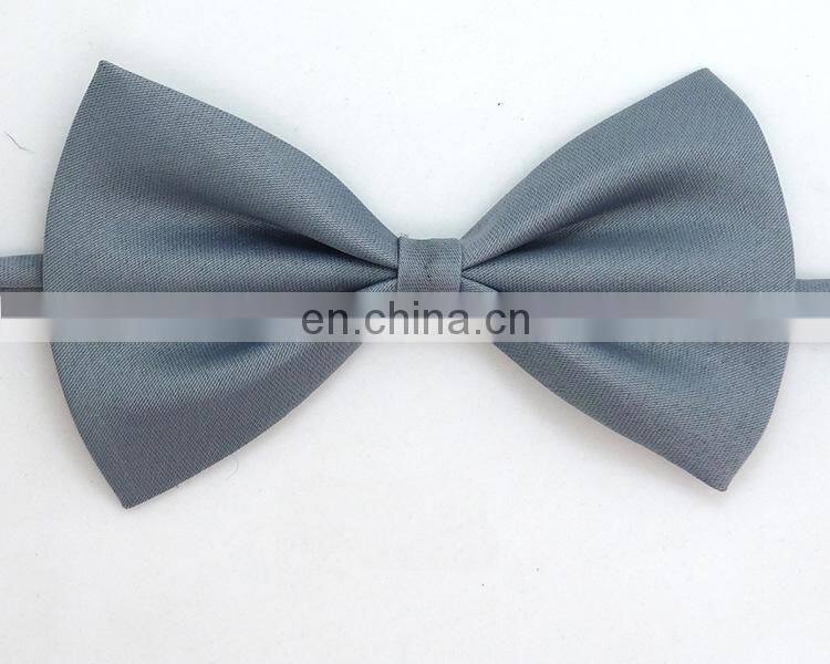 Wholesale Custom Professional Manufacturer Supplier Dog With Bow Tie Collar
