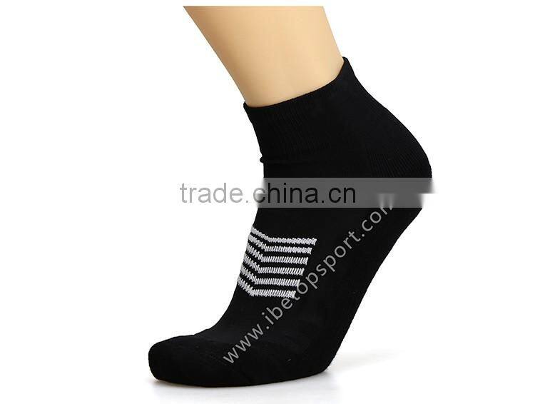 wholesale Custom 100% cotton dry fit running sport socks