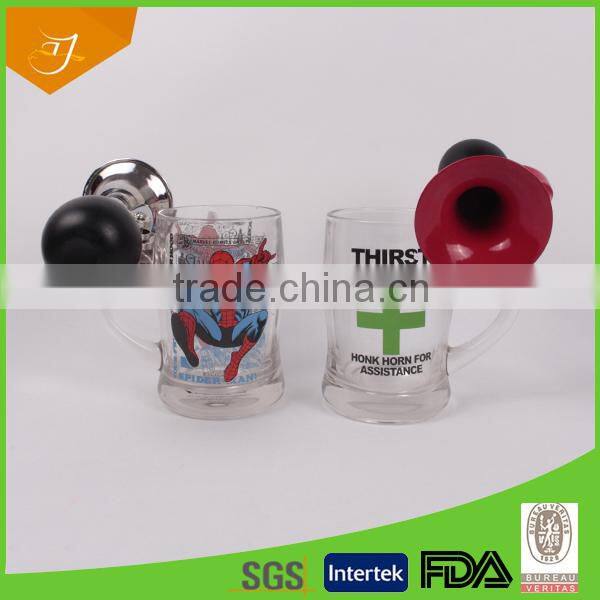 logo print white beer mug with trumpet