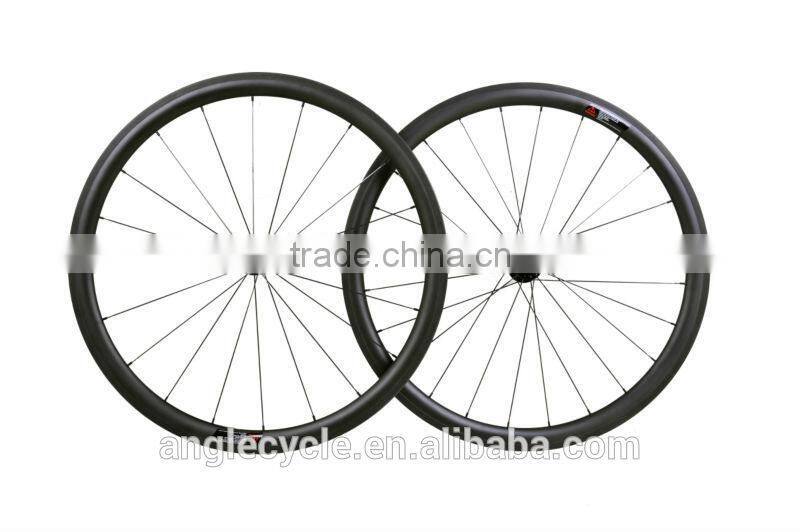 2015 Super Light Weight Carbon Road Bike Wheelset, Professional 88mm Carbon Clincher Wheels