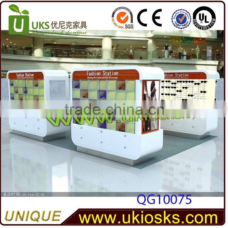 3D rendering optical display station with glasses frame