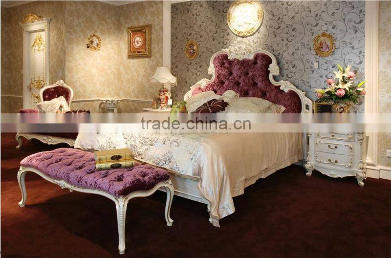 French Graceful Wood Carving Bedroom Set, Luxury Home Bedroom Furniture, Fancy Purple Fabric Upholstering Super King Size Bed