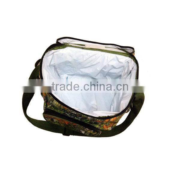 Portable cooler bag for bottle