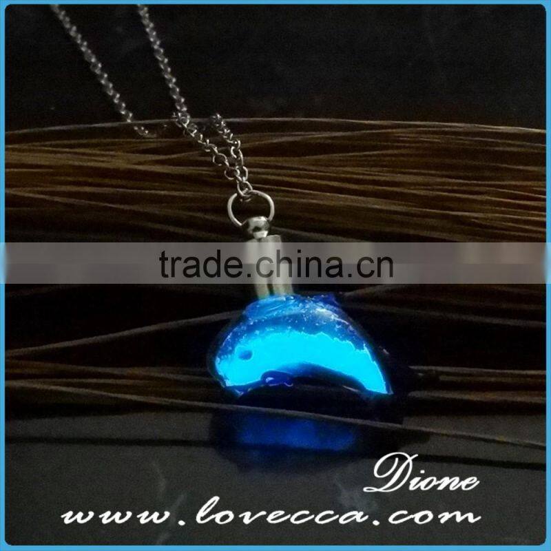 Fish Locket Glow In The Dark Pendant Glowing Luminous Light Up Christmas Necklaces