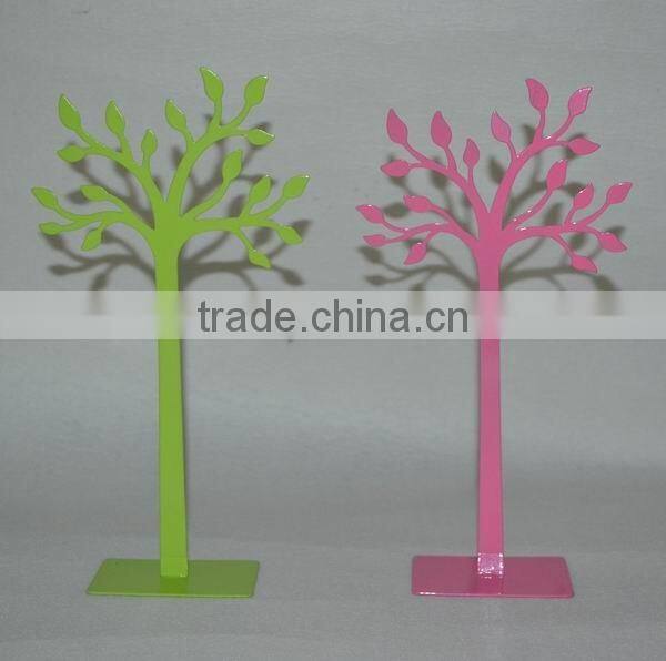 Metal tree for jewelry