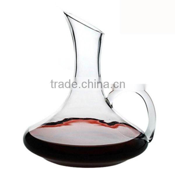 Mouth blown transparent crystal dipped finish wine decanter with handle