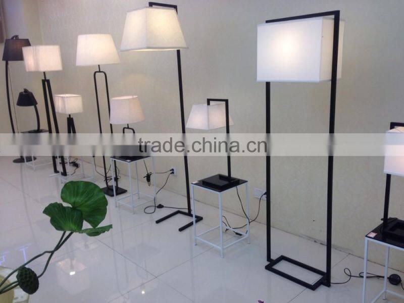 Fashionable Design Modern White Plug Simple Hotel Table Lamp