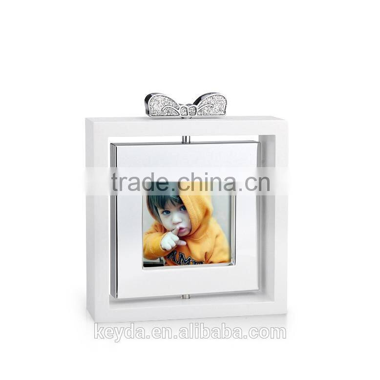 (2) 6.7x6.7cm rotating white wooden frame