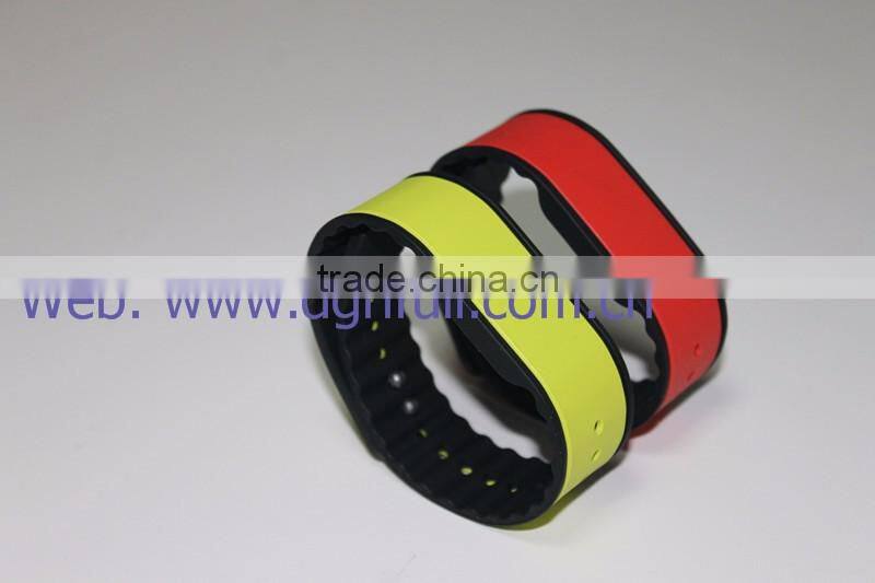 silicone adjustable RFID /NFC Wristband Tag for 2016