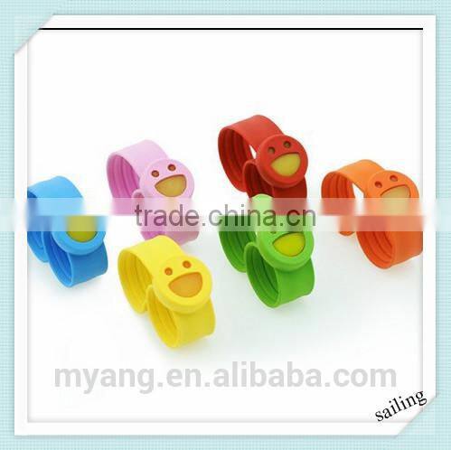 Top quality bracelet insect best mosquito repellent,smile face shape mosquito repellenting