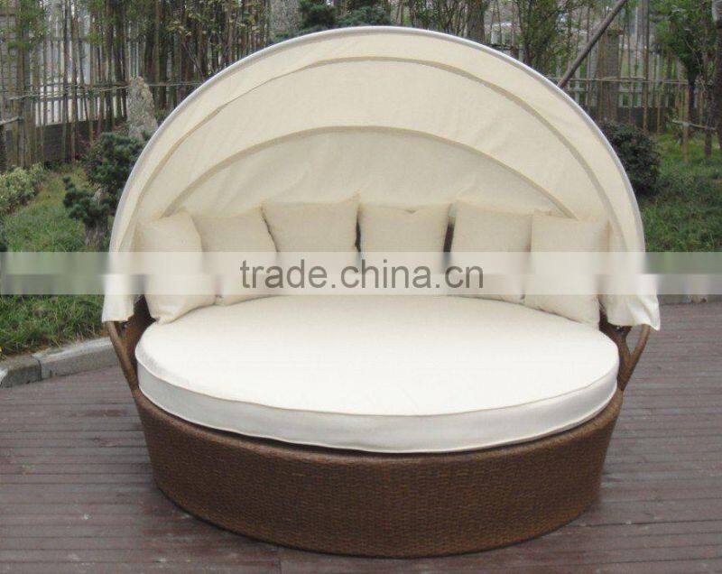 Rattan round outdoor lounge bed with canopy
