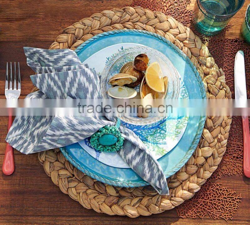 Water hyacinth placemat / non toxic round plate