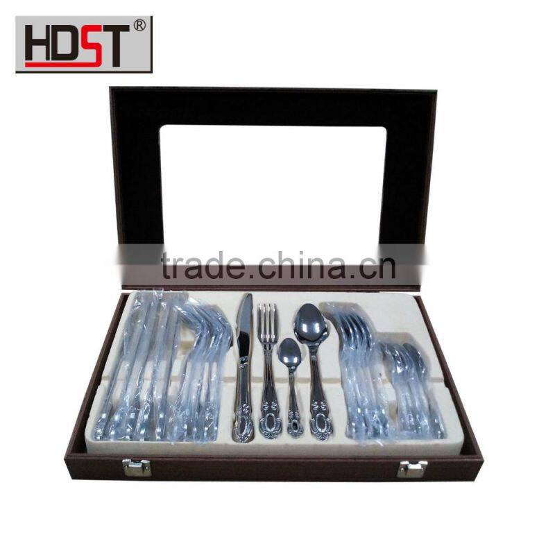 2016 years alibaba Hot selling Delicate wooden boxes 24pcs stainless cutlery set